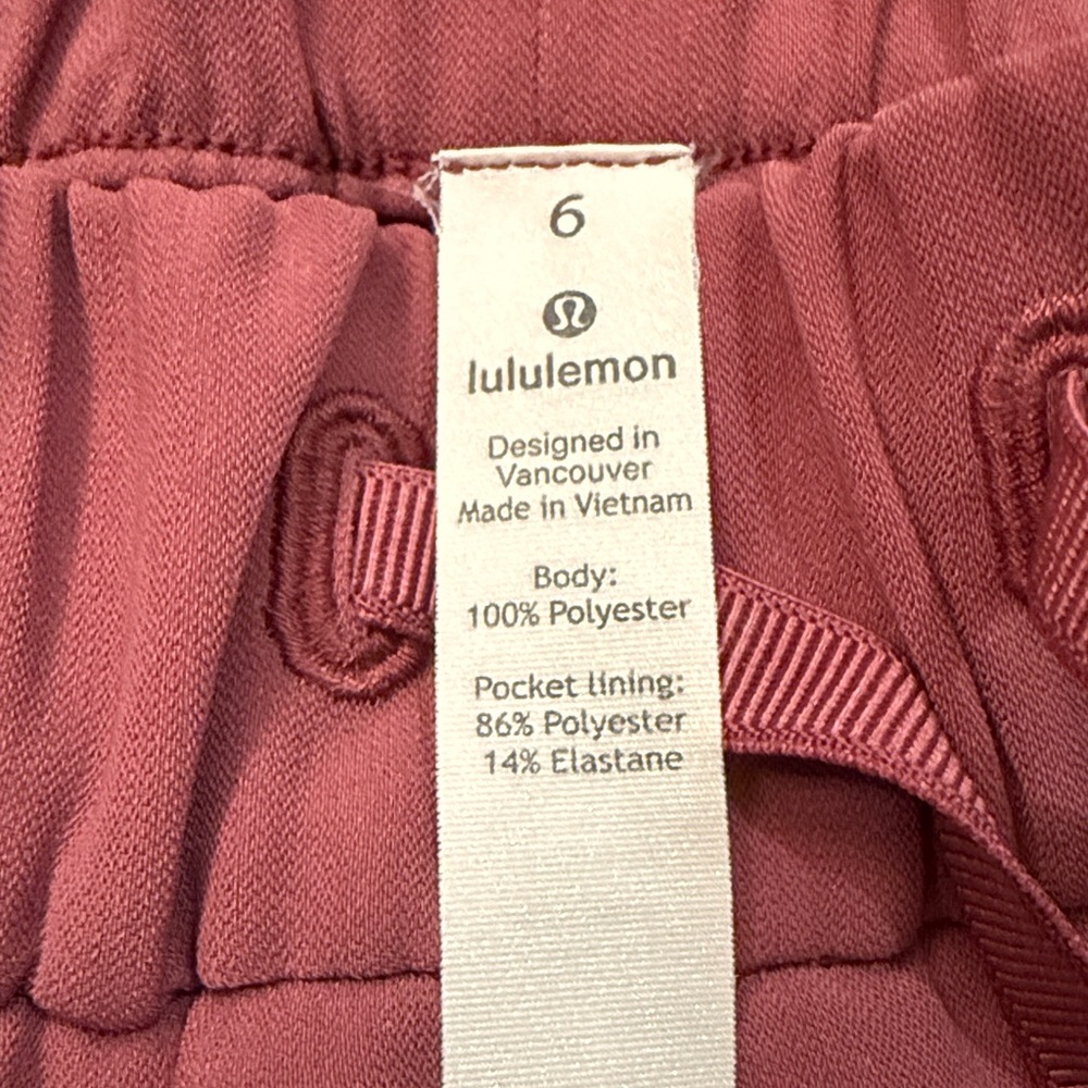 Lululemon On The Fly Skirt - Picture 9 of 9